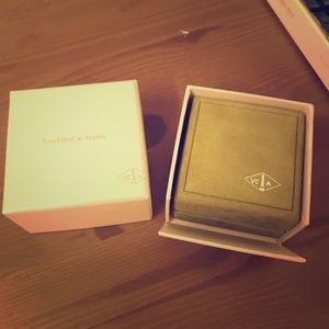 Van Cleef & Arpels ring jewelry box